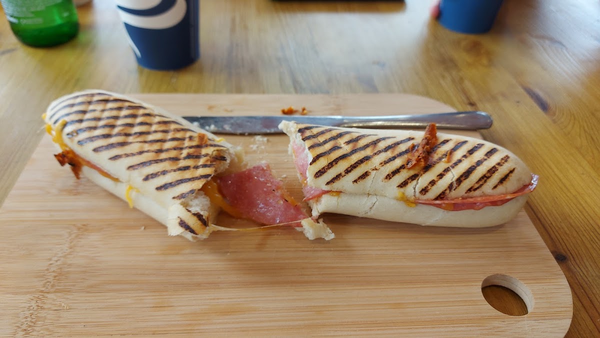 Caffi Alma - Alma's Café